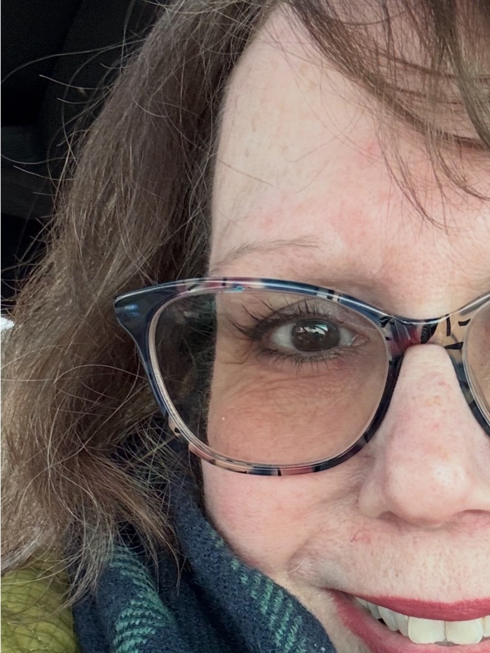 Meet your Posher, Monica